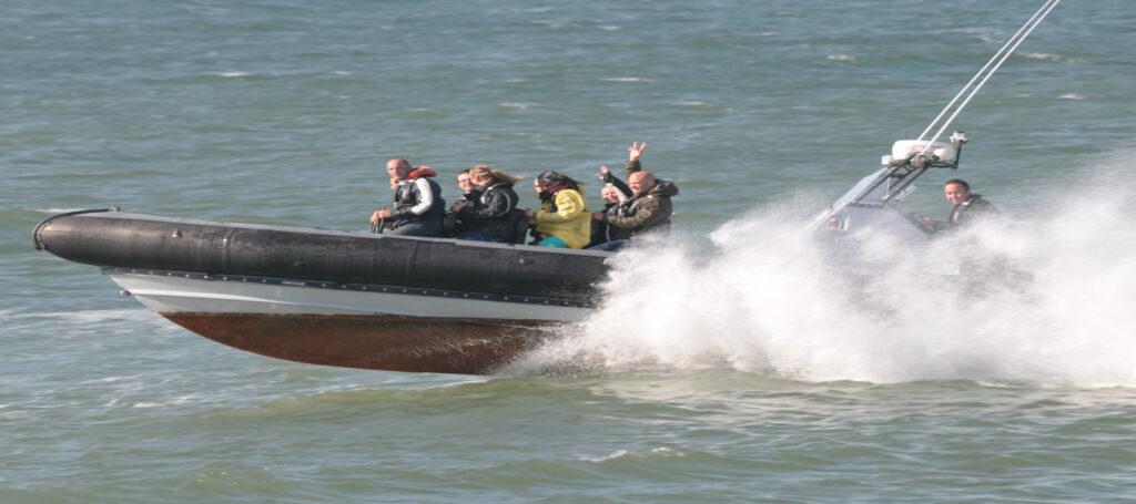 powerboat-2-scaled-1024x455
